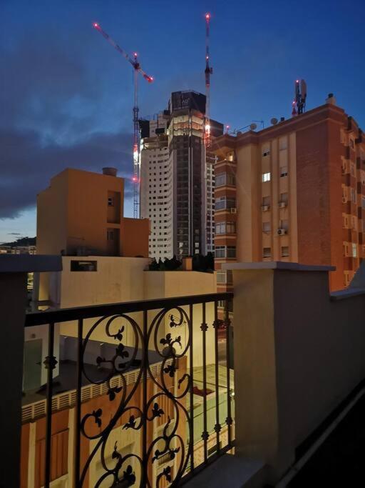 Lujoso Piso Centro Aparcamiento Privado, Terraza & Ac Apartment Malaga Luaran gambar