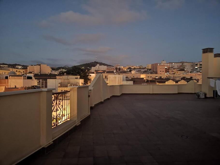 Lujoso Piso Centro Aparcamiento Privado, Terraza & Ac Apartment Malaga Luaran gambar