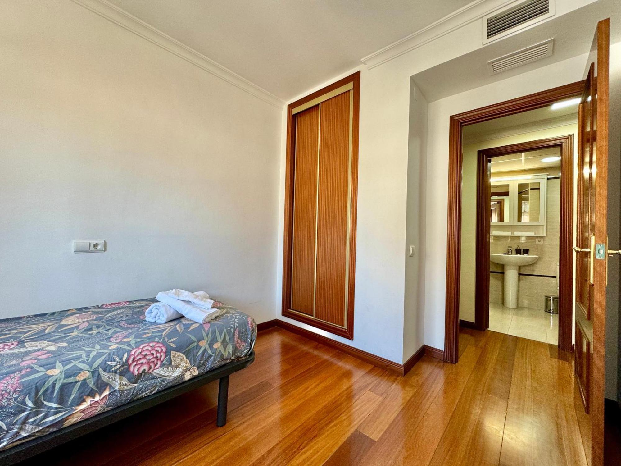 Lujoso Piso Centro Aparcamiento Privado, Terraza & Ac Apartment Malaga Luaran gambar